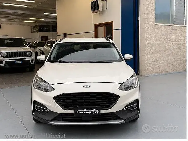 Usata Ford Focus Active 125 CV (91 kW) 2019 Bianco Berlina