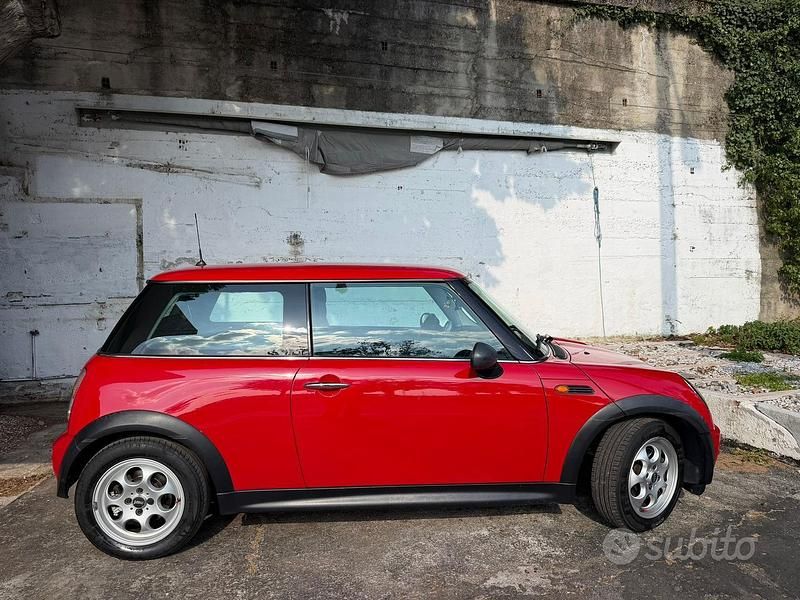 Usata Mini One D 2004 Rosso Utilitaria