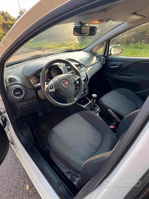 Usata Fiat Punto 2013 Bianco Berlina