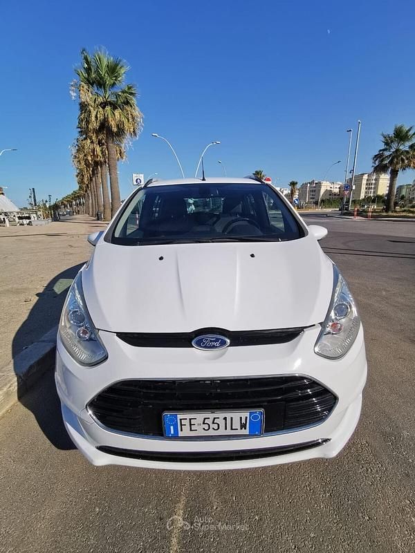 Usata Ford B-MAX Titanium 90 CV (66 kW) 2016 Bianco Monovolume