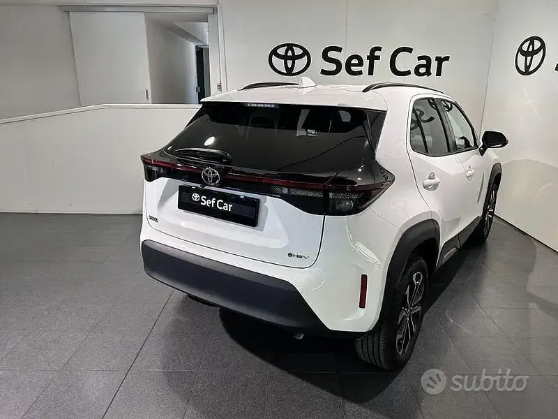 Nuova Toyota Yaris Cross Trend 92 CV (67 kW) 2026 Bianco SUV