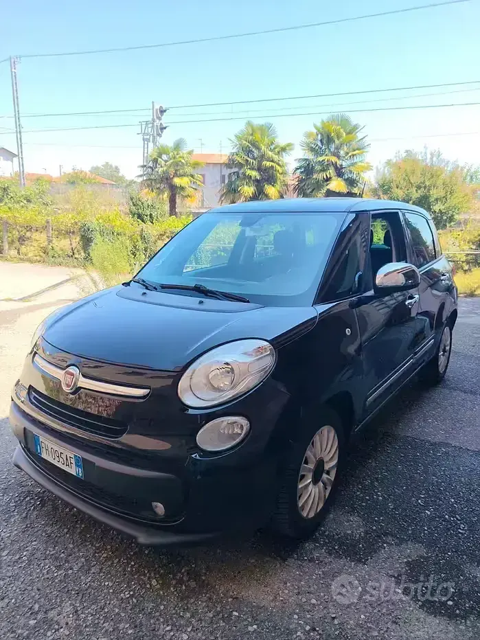 Usata Fiat 500L Living 95 CV (69 kW) 2017 Nero Monovolume