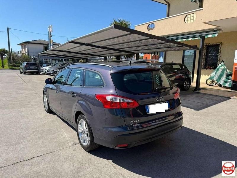 Usata Ford Focus Titanium 116 CV (85 kW) 2012 Grigio Station wagon