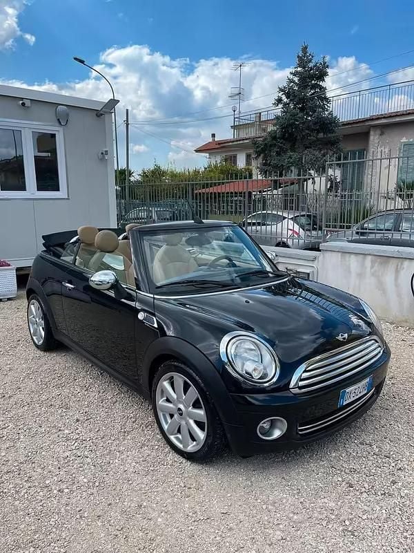 Usata Mini Cooper Cabriolet 120 CV (88 kW) 2009 Nero Cabrio