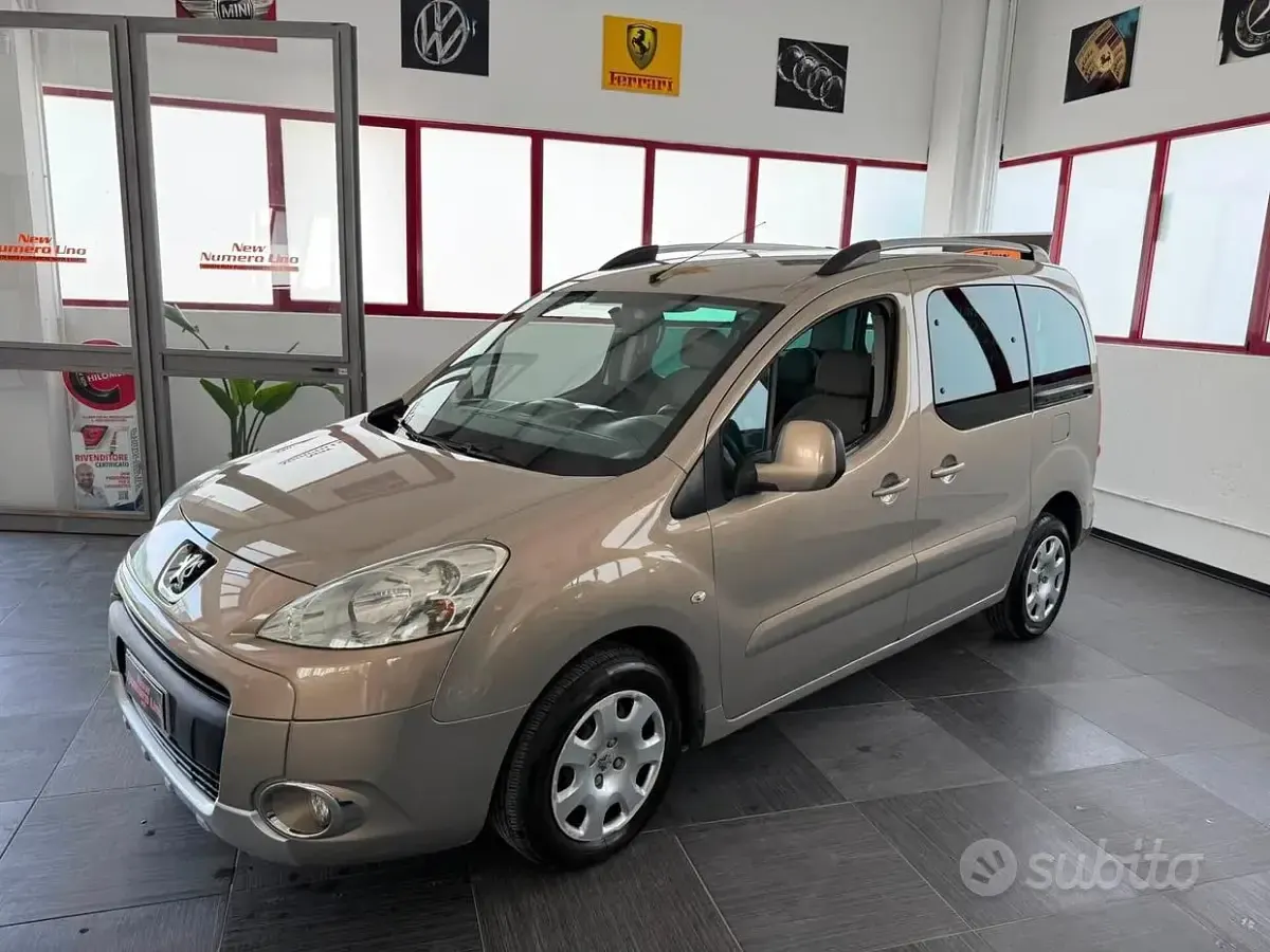 Usata Peugeot Partner Tepee Comfort 90 CV (66 kW) 2010 Beige Monovolume