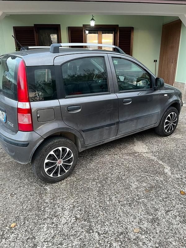 Usata Fiat Panda 2011 Grigio Utilitaria