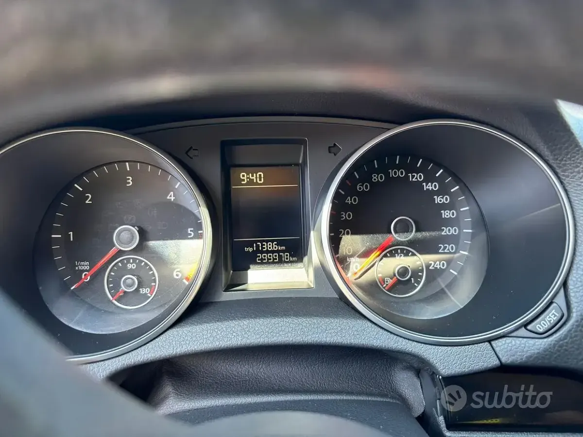 Usata VW Golf VI 110 CV (80 kW) 2009 Grigio Utilitaria