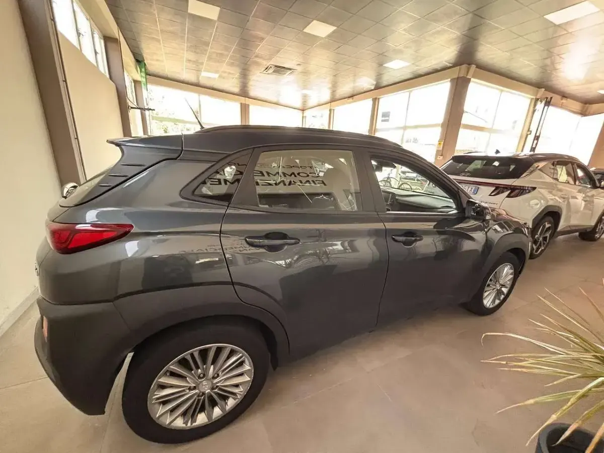 Usata Hyundai Kona 120 CV (88 kW) 2020 Grigio SUV