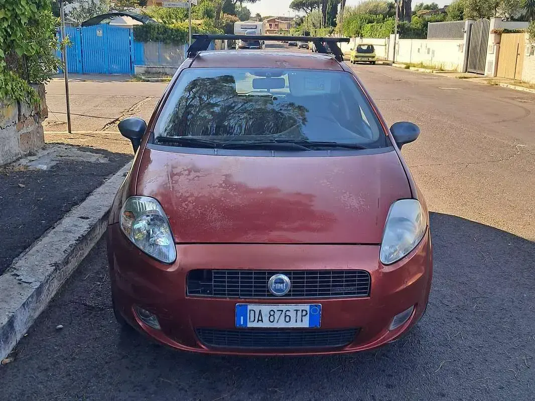 Usata Fiat Grande Punto Active 75 CV (55 kW) 2006 Rosso Utilitaria