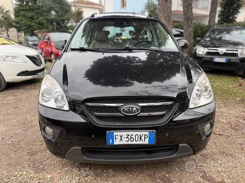 Usata Kia Carens EX 140 CV (102 kW) 2007 Nero Monovolume