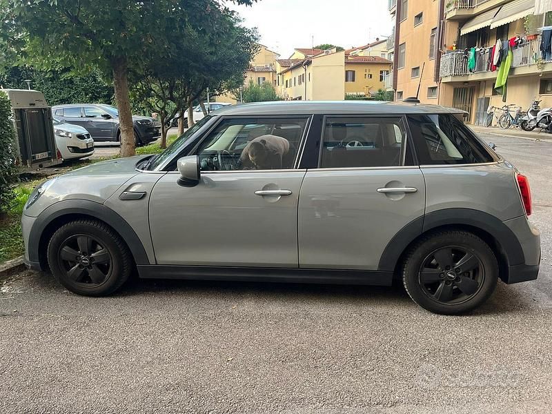 Grigio Usata 2022 Mini ONE Due volumi | 21.000 € (Buon prezzo) - Immagine 1/4