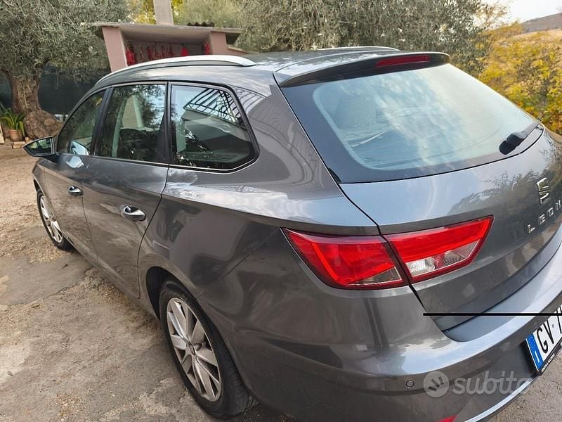 Usata Seat Leon 2017 Marrone Berlina