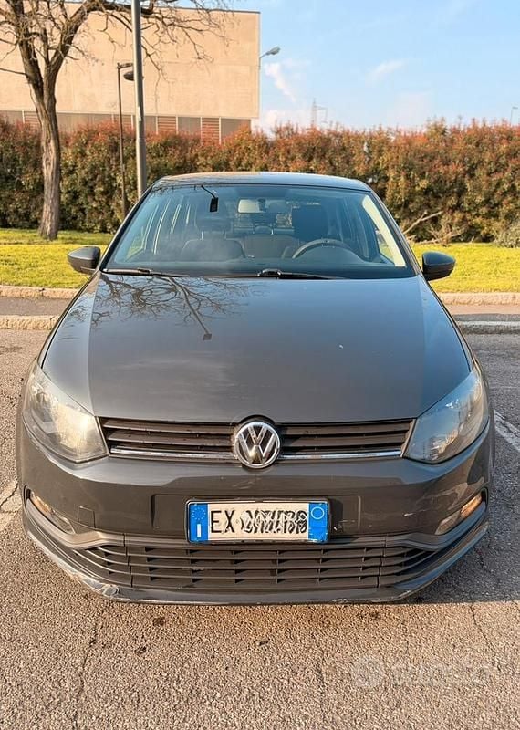 Usata VW Polo 90 CV (66 kW) 2014 Grigio Utilitaria