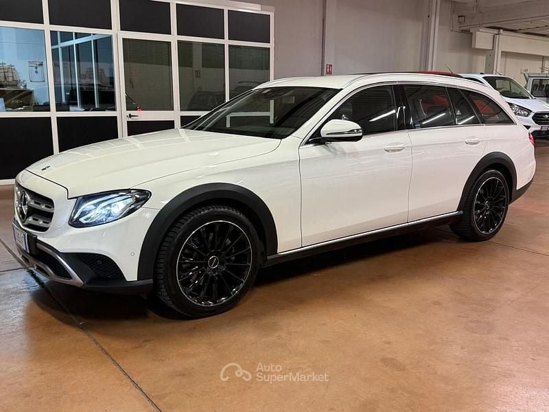 Usata Mercedes E220 All-Terrain Premium 194 CV (142 kW) 2019 Bianco Station wagon