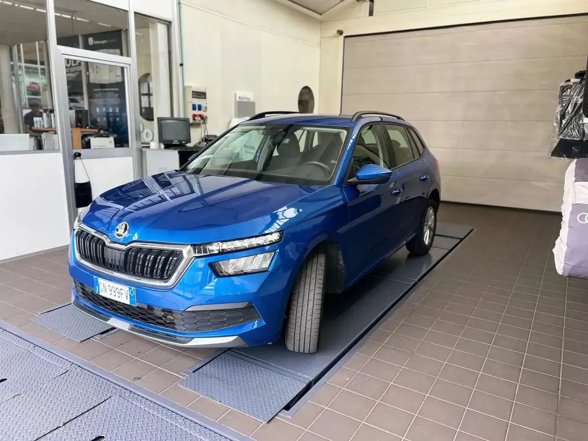 Usata Skoda Kamiq Ambition 110 CV (80 kW) 2023 Blu/azzurro SUV
