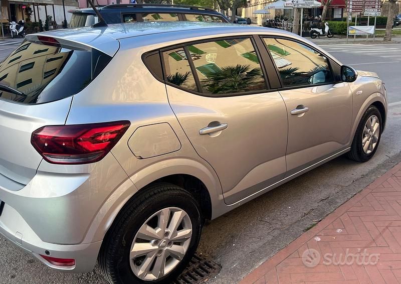 Usata Dacia Sandero Comfort 73 CV (53 kW) 2021 Grigio Utilitaria