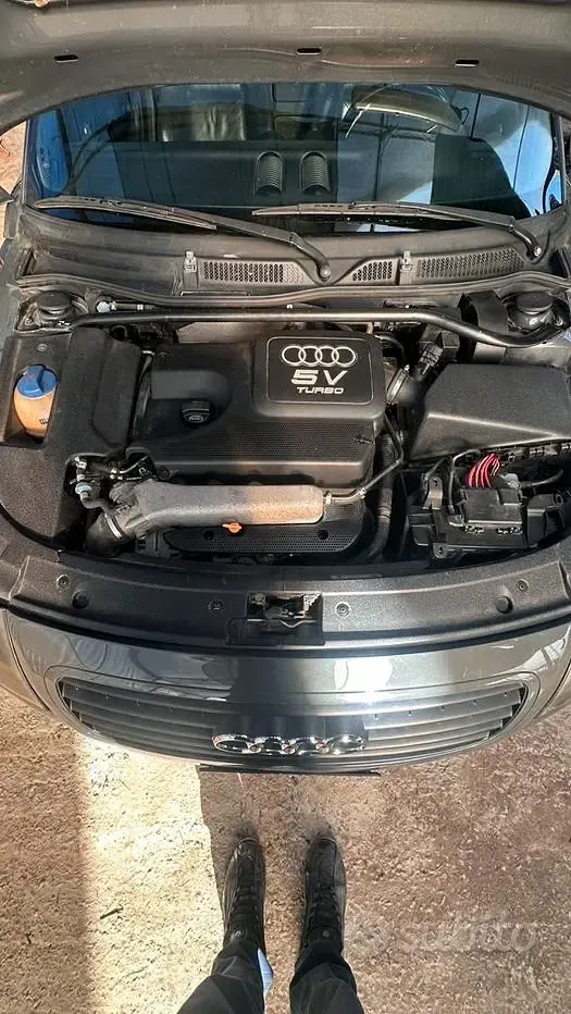 Usata Audi TT 179 CV (131 kW) 2000 Grigio Coupé