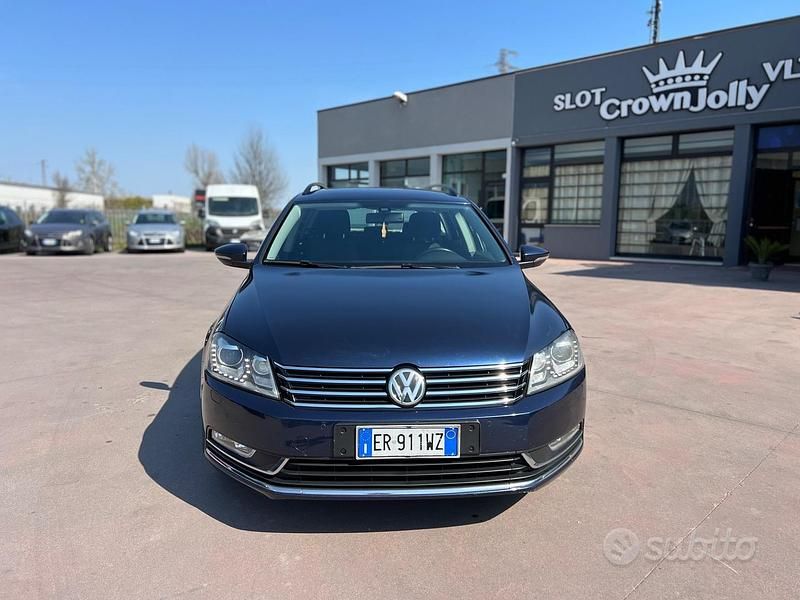 Usata VW Passat Comfortline 140 CV (102 kW) 2013 Blu Station wagon