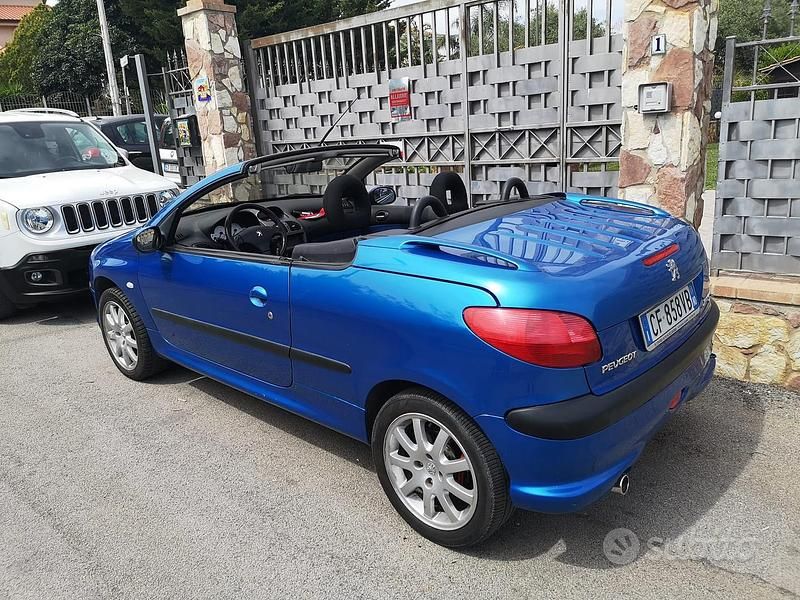 Usata Peugeot 206 CC 136 CV (100 kW) 2003 Blu Cabrio