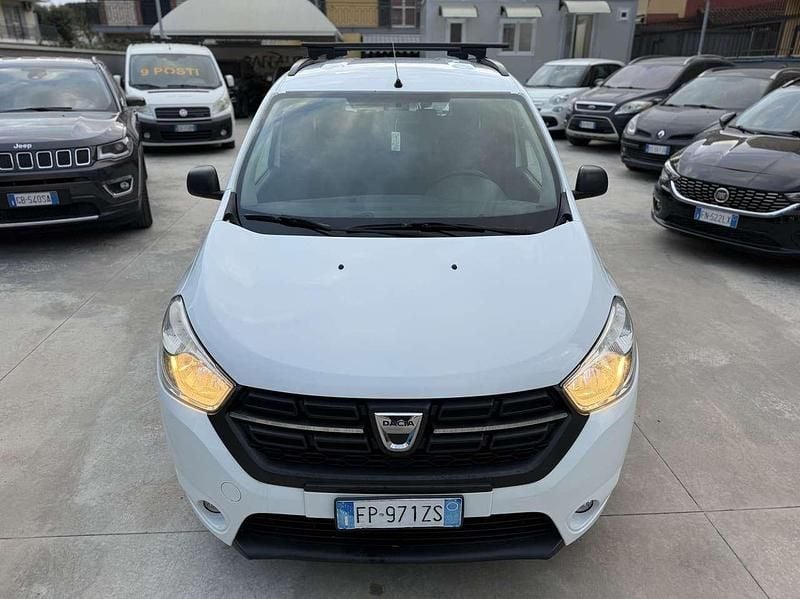 Bianco Usata 2018 Dacia Lodgy Lauréate Monovolume | 7499 € (Buon prezzo) - Immagine 1/4