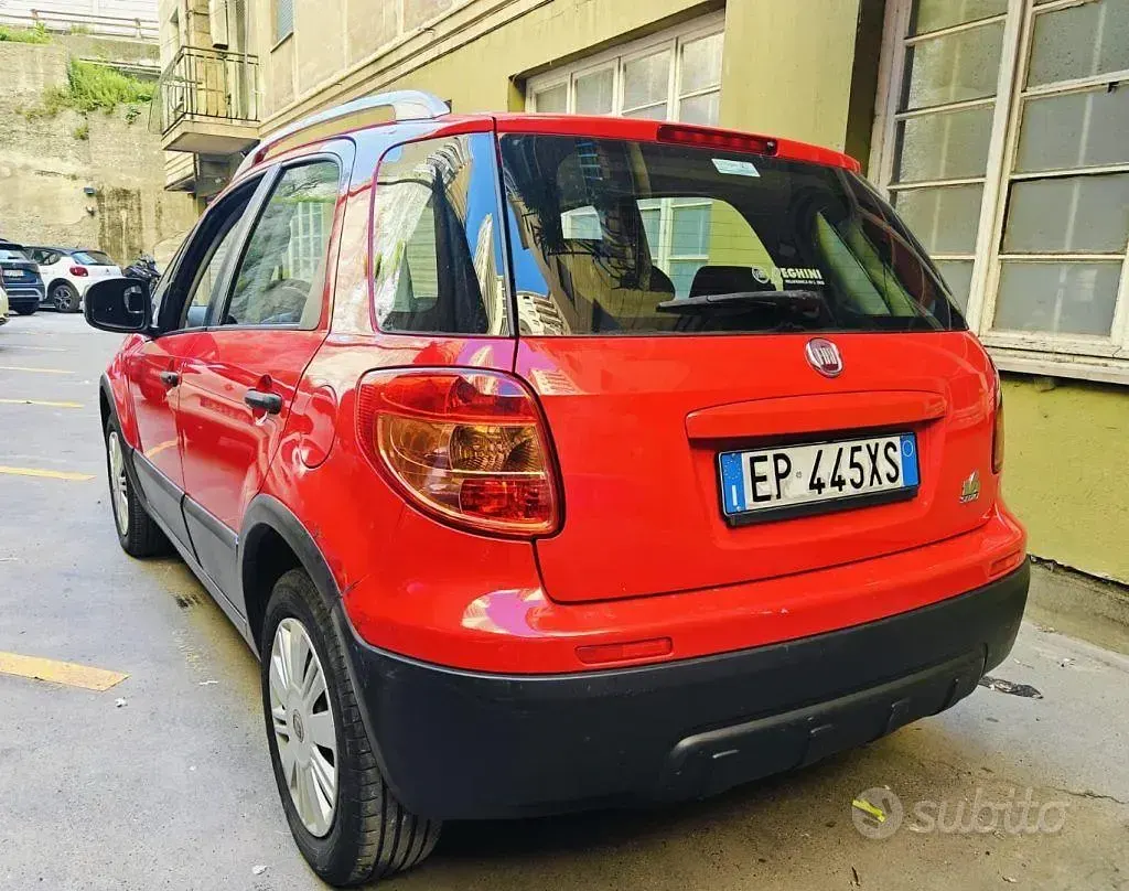 Usata Fiat Sedici 120 CV (88 kW) 2013 Rosso SUV