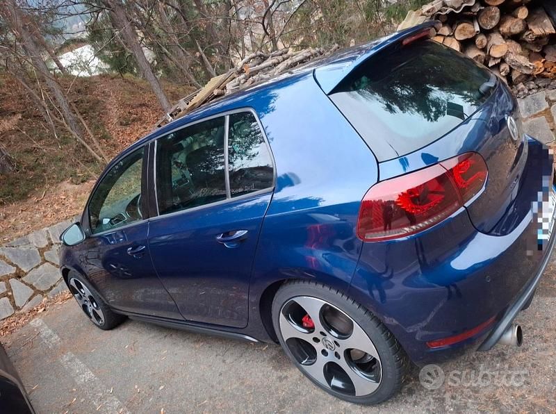 Usata VW Golf VI GTI 211 CV (155 kW) 2010 Blu Utilitaria
