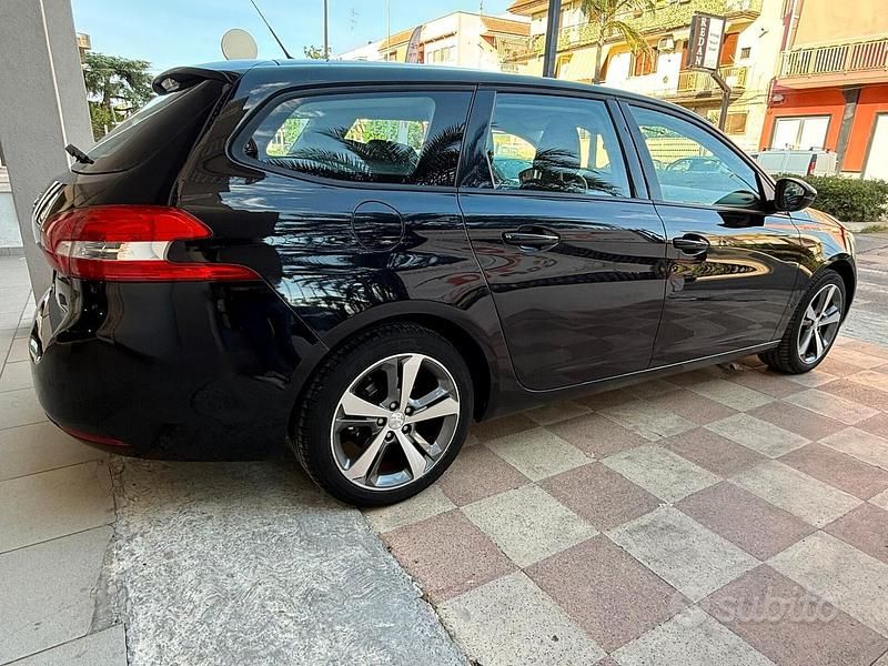 Usata Peugeot 308 Active 99 CV (72 kW) 2016 Nero Station wagon