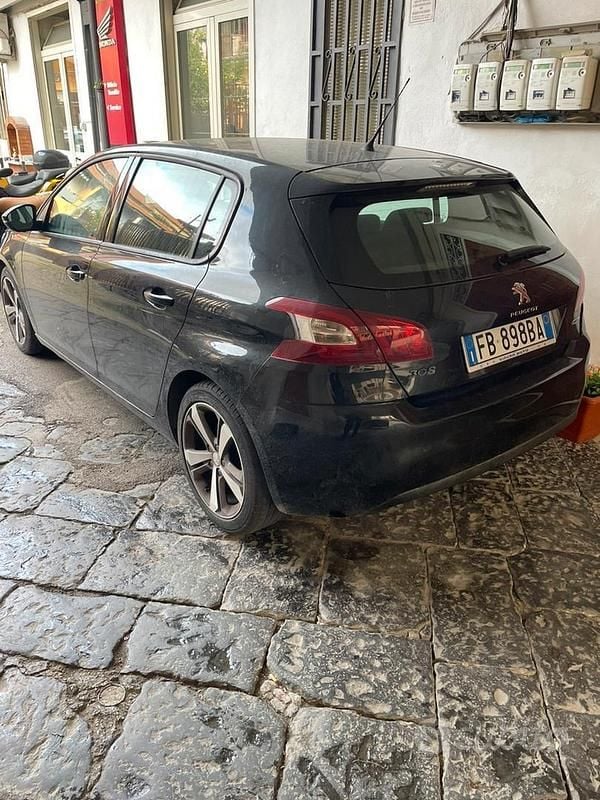 Usata Peugeot 308 92 CV (67 kW) 2015 Berlina