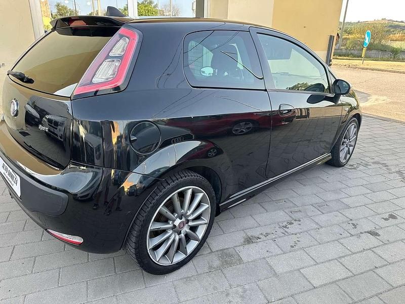 Usata Fiat Punto Evo Sport 95 CV (69 kW) 2011 Nero Utilitaria