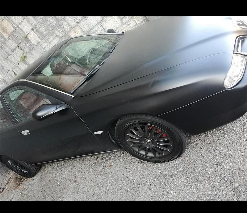 Usata Alfa Romeo 156 136 CV (100 kW) 1998 Nero Berlina