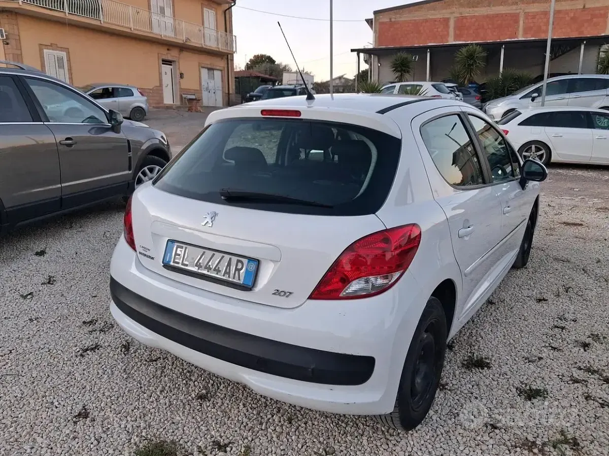 Usata Peugeot 207 Allure 92 CV (67 kW) 2012 Bianco Berlina