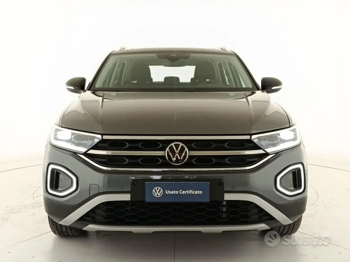 Usata VW T-Roc Style 110 CV (80 kW) 2023 Grigio SUV