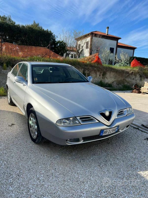 Usata Alfa Romeo 166 140 CV (102 kW) 2001 Grigio Berlina