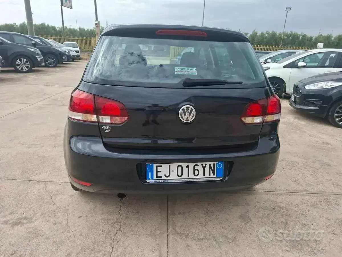 Usata VW Golf VI Highline 105 CV (77 kW) 2011 Nero Utilitaria