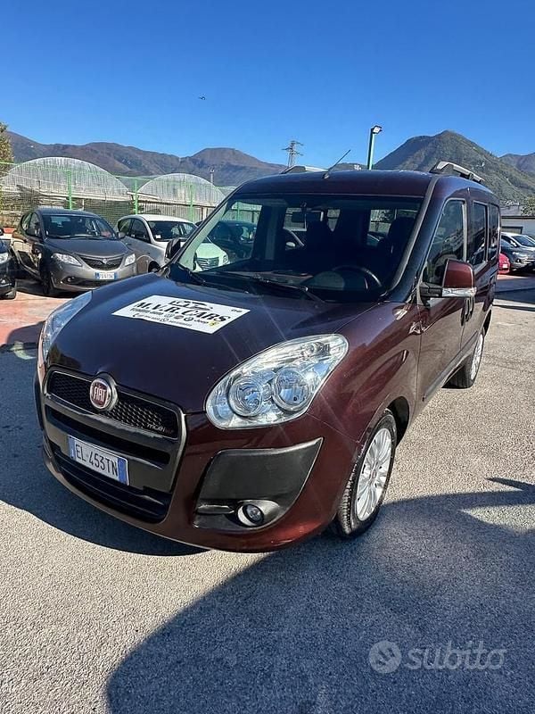 Usata Fiat Doblò Emotion 135 CV (99 kW) 2012 Rosso Monovolume