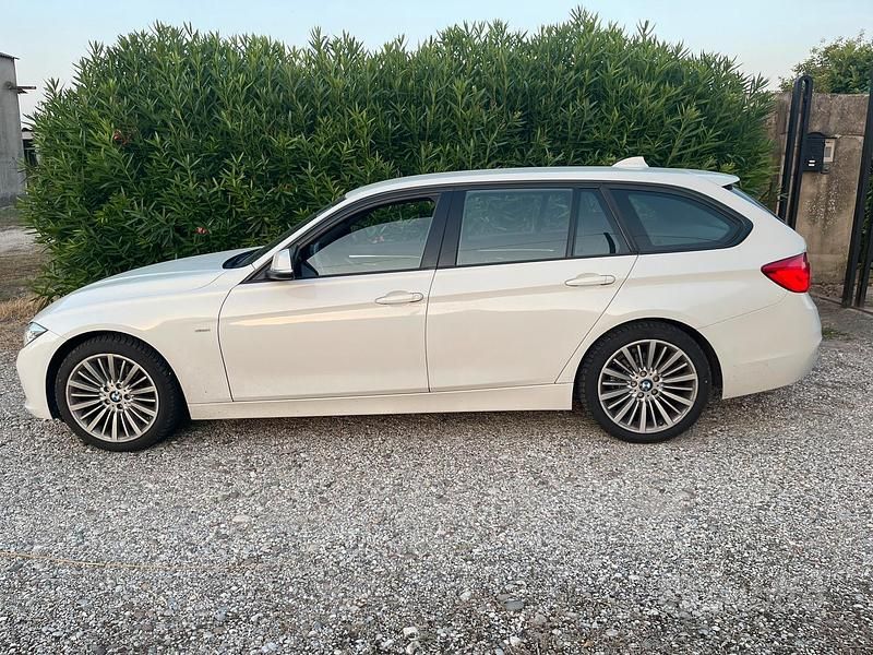 Usata BMW 318 Sport Line 116 CV (85 kW) 2016 Bianco Station wagon