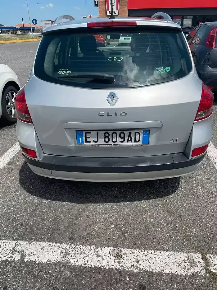 Usata Renault Clio 75 CV (55 kW) 2012 Grigio Station wagon