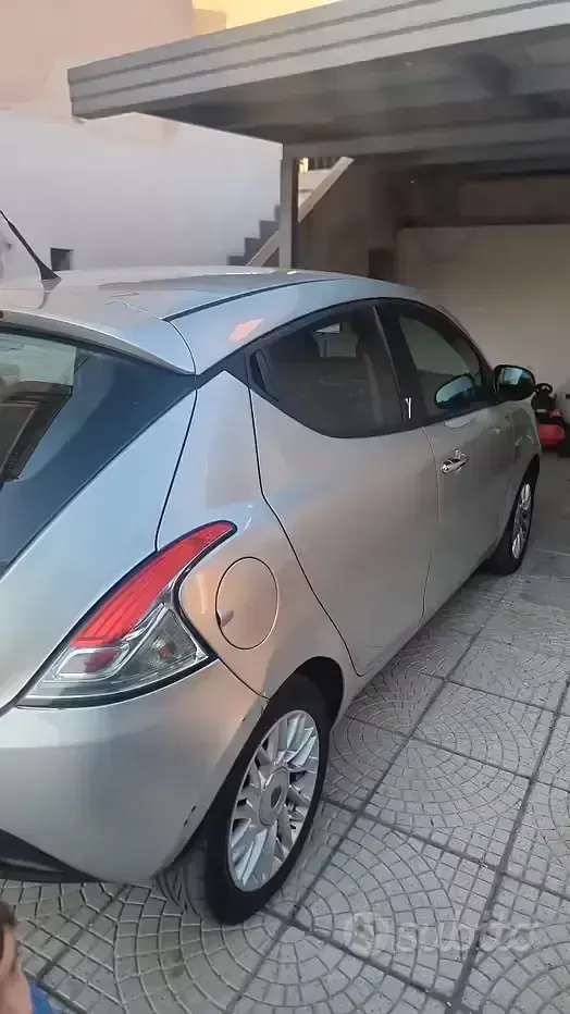 Usata Lancia Ypsilon 95 CV (69 kW) 2013 Utilitaria