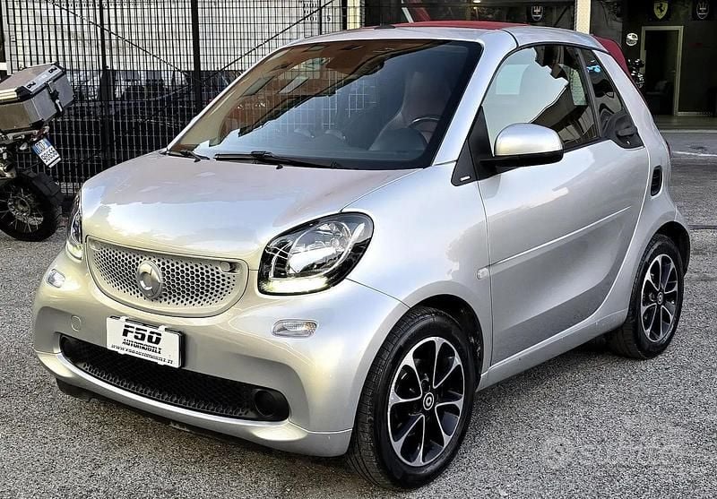 Grigio Usata 2016 Smart ForTwo Cabrio Prime Cabrio | 13.490 € (Molto cara) - Immagine 1/4