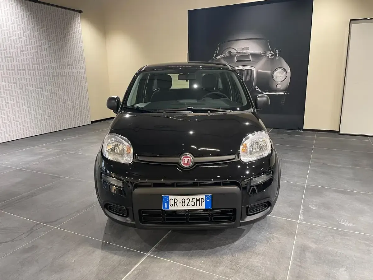 Usata Fiat Panda S 70 CV (51 kW) 2024 Nero cinema (pastello) Utilitaria