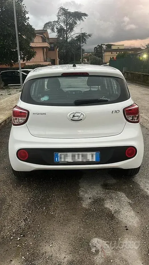 Usata Hyundai i10 Style 66 CV (48 kW) 2018 Bianco Utilitaria