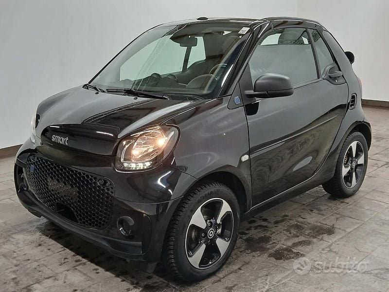 Usata Smart ForTwo Electric Drive Passion 60 kW (82 CV) 2021 Nero Cabrio