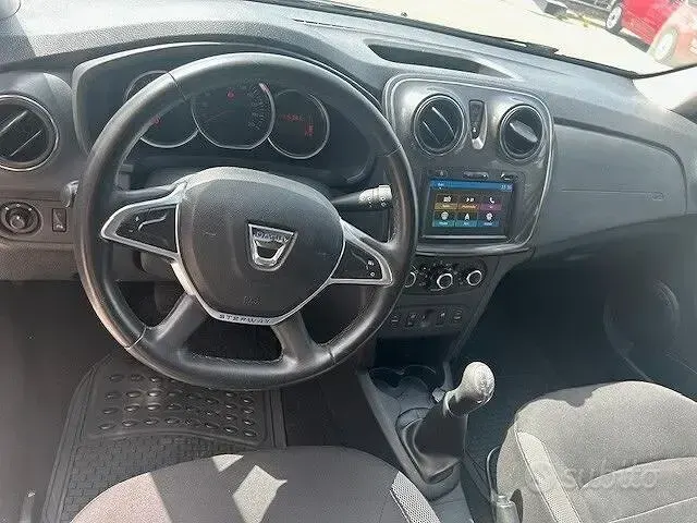 Usata Dacia Sandero Stepway 95 CV (69 kW) 2020 Grigio SUV