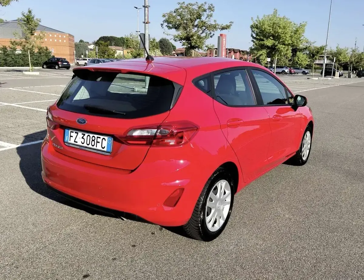 Usata Ford Fiesta Titanium 86 CV (63 kW) 2019 Rosso Utilitaria