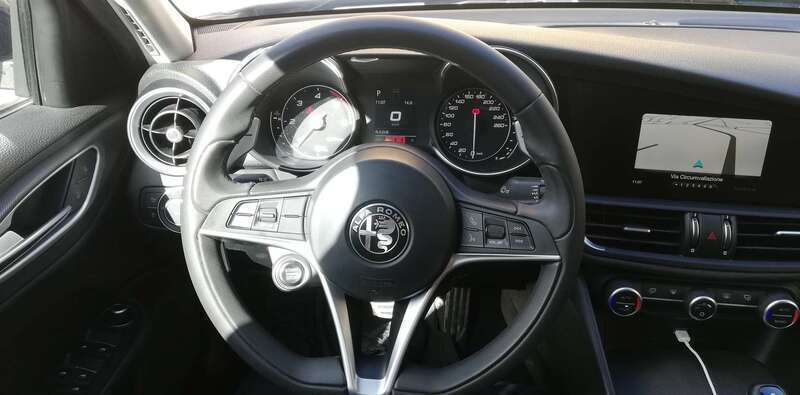 Usato 2016 Alfa Romeo Giulia 2.1 Diesel 179 CV (20.000 €)