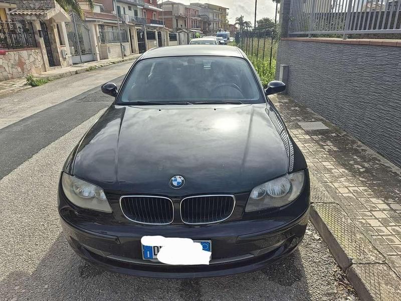 Usata BMW 120 177 CV (130 kW) 2009 Nero Utilitaria