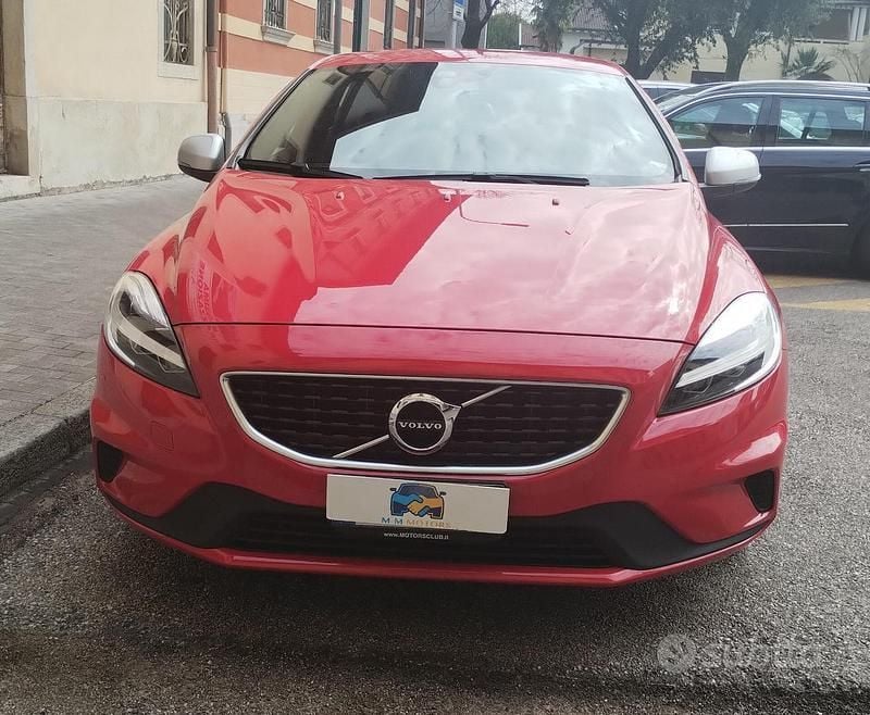 Usata Volvo V40 R-Design 119 CV (87 kW) 2017 Rosso Berlina