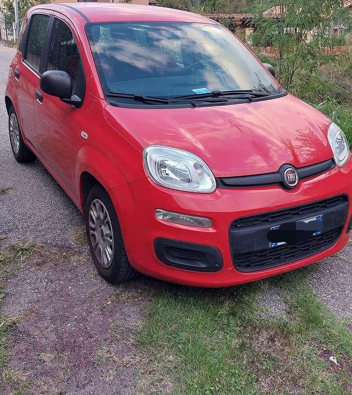 Usata Fiat Panda Easy 69 CV (50 kW) 2019 Rosso Utilitaria