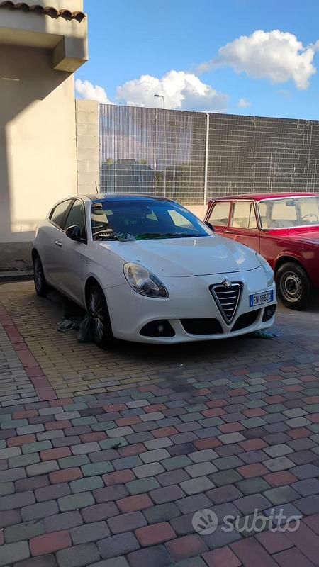 Occasion Alfa Romeo Giulietta 175 ch (128 kW) 2011 Blanc Berline