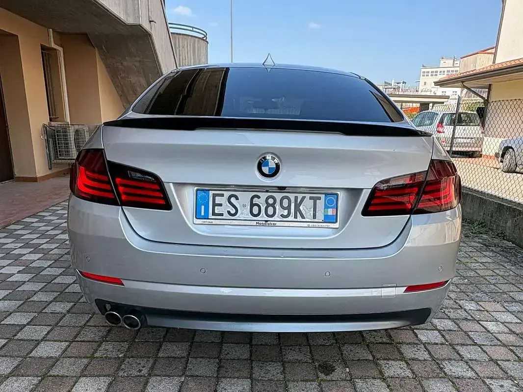 Usata BMW 520 Comfort Edition 184 CV (135 kW) 2013 Argento Berlina